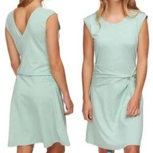 Patagonia Women’s Seabrook V-Neck Twist Sleeveless Dress in Gypsum Green Size L